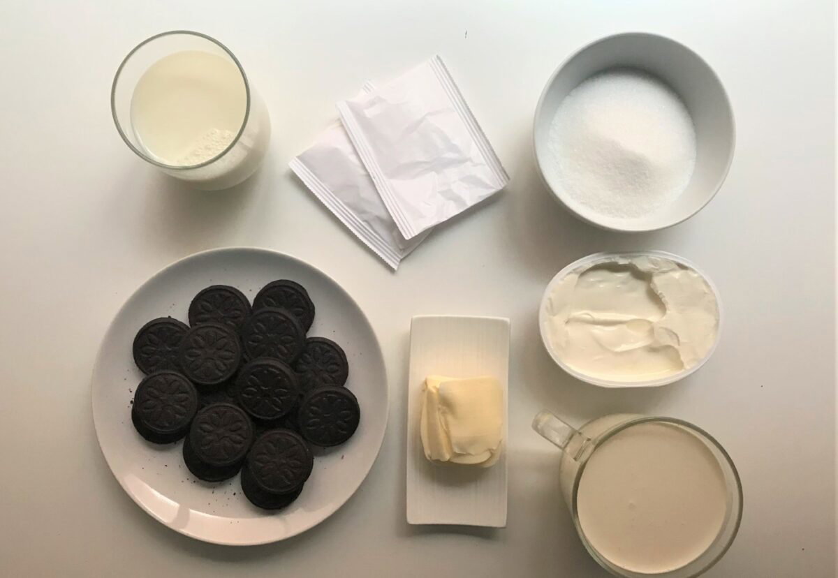 Tarta de Oreo y doble chocolate. Receta muy fácil y sin horno