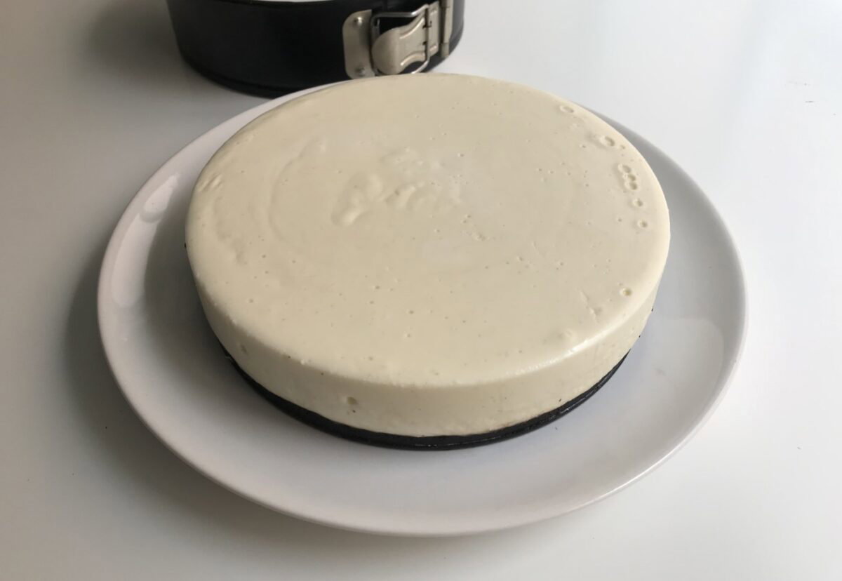 Tarta de Oreo y doble chocolate. Receta muy fácil y sin horno