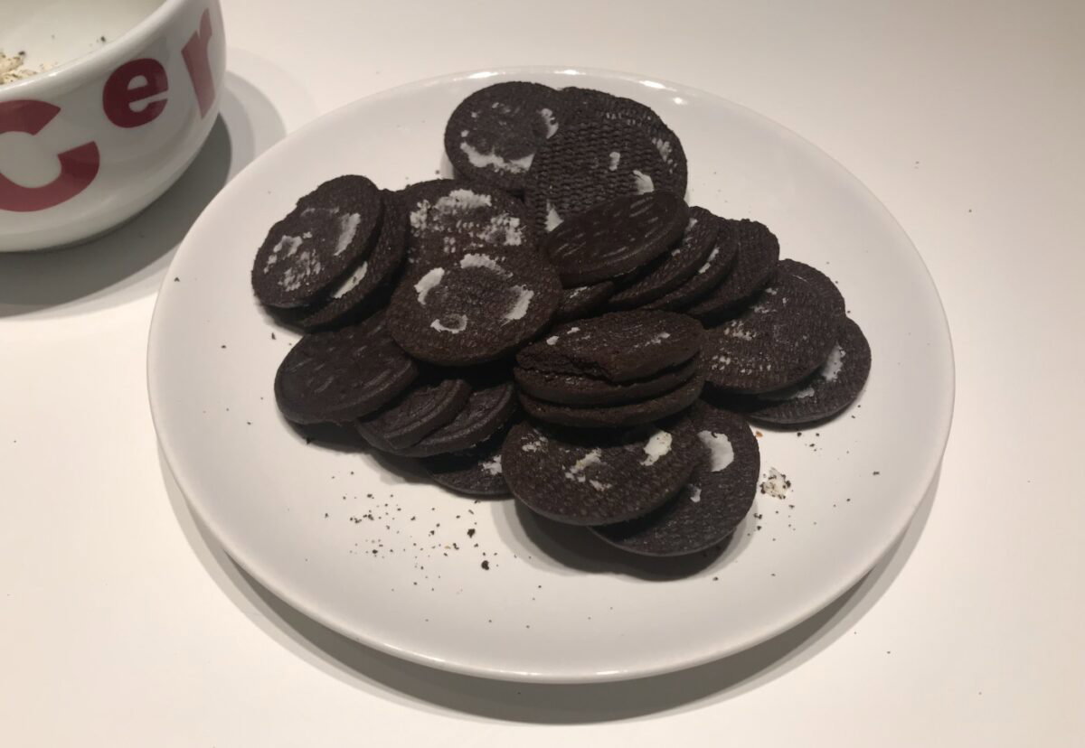Tarta de Oreo y doble chocolate. Receta muy fácil y sin horno