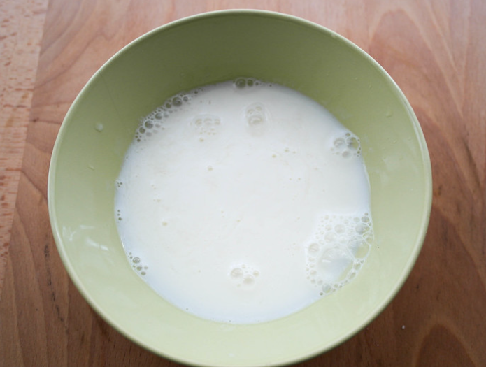 Cómo preparar un buttermilk casero o suero de mantequilla