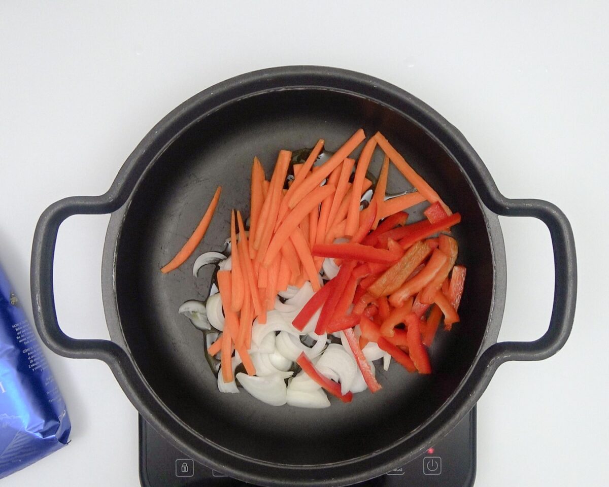 Arroz frito estilo oriental