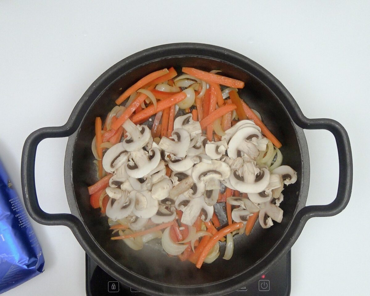 Arroz frito estilo oriental