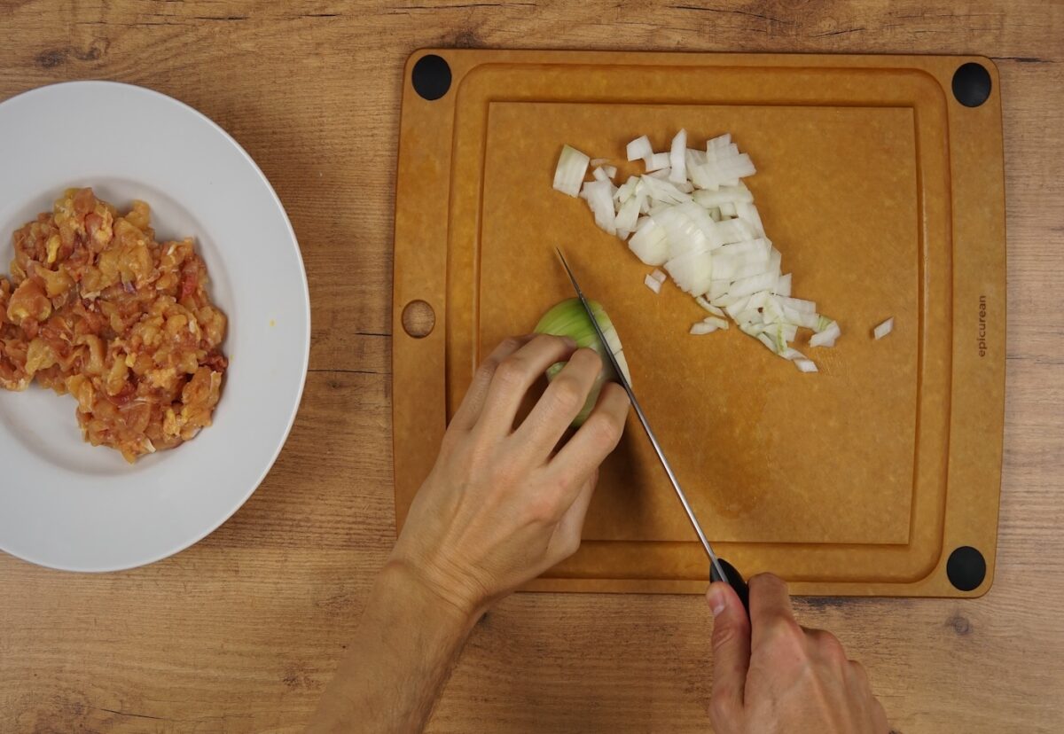 Huevos rellenos al horno con bechamel. Receta deliciosa paso a paso