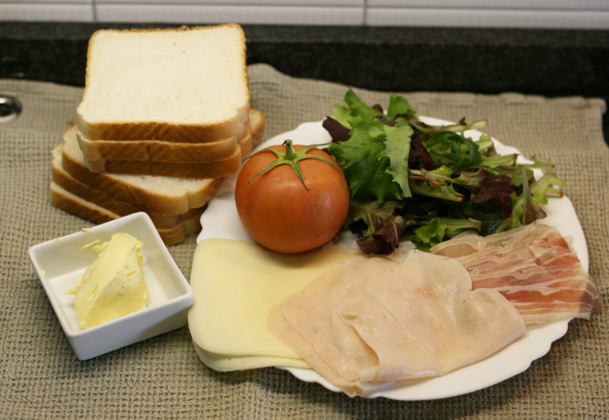 Cómo hacer el mejor sándwich casero con pollo o pavo