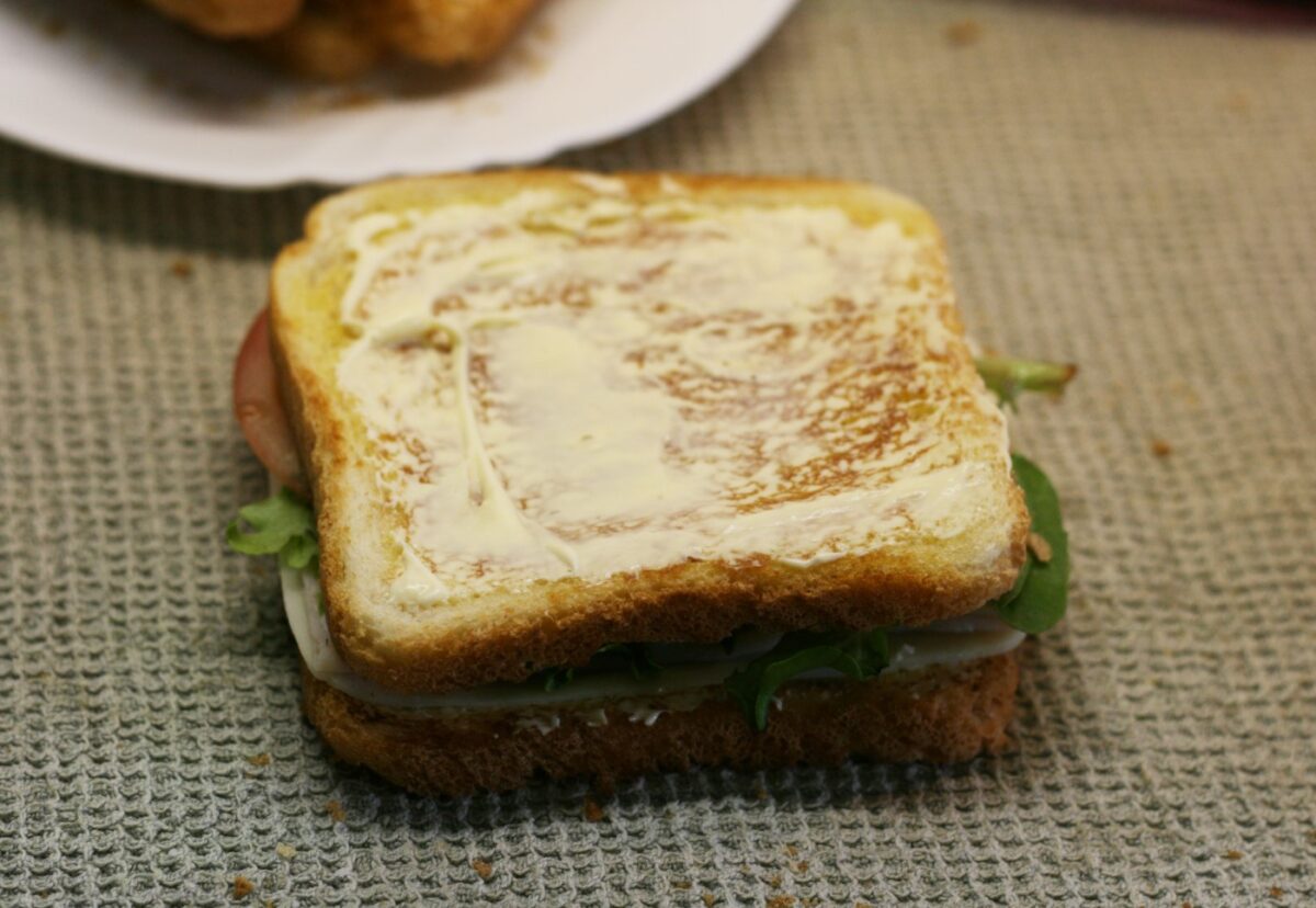 Cómo hacer el mejor sándwich casero con pollo o pavo