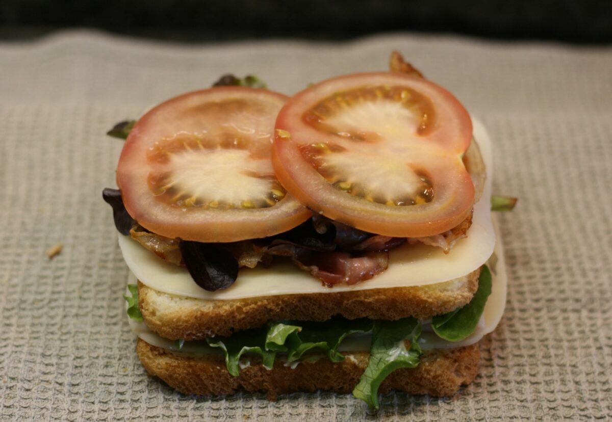 Cómo hacer el mejor sándwich casero con pollo o pavo