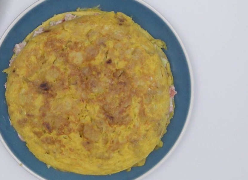 Tortilla rellena de atún