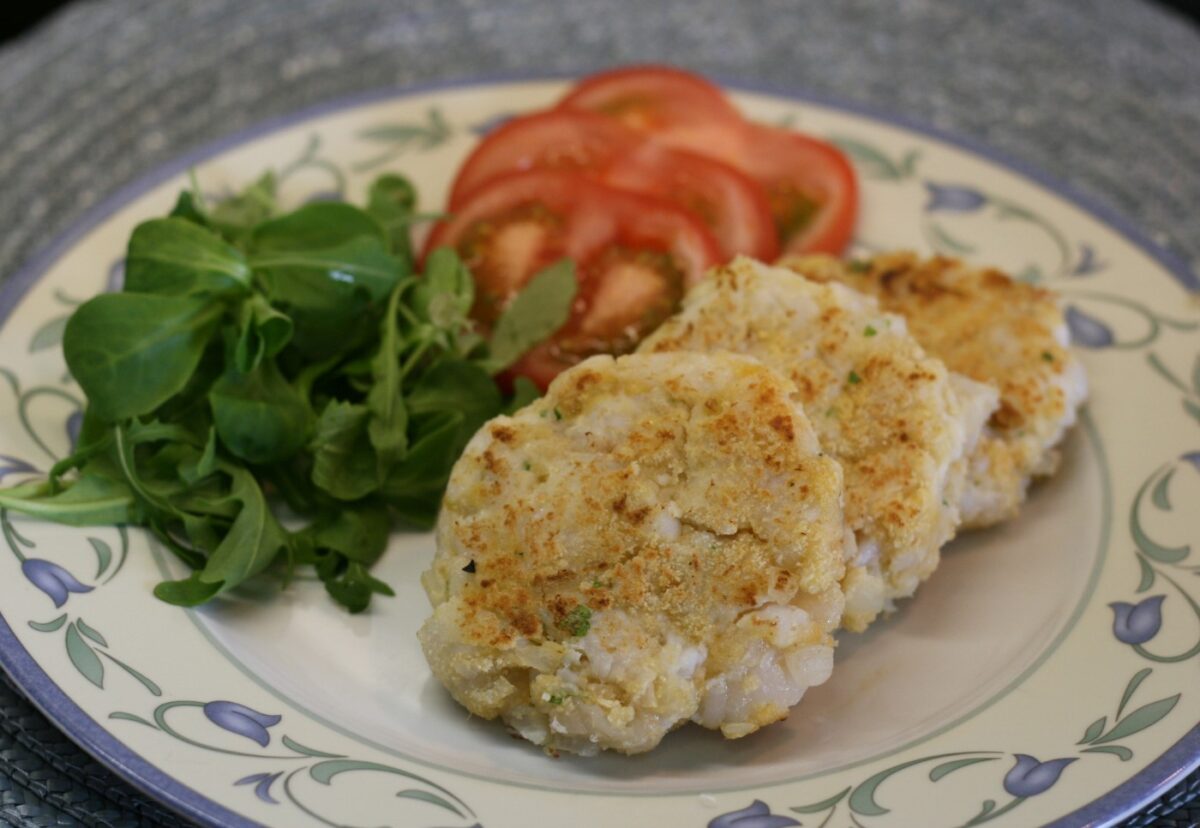 Hamburguesa de merluza. Receta fácil para los más peques