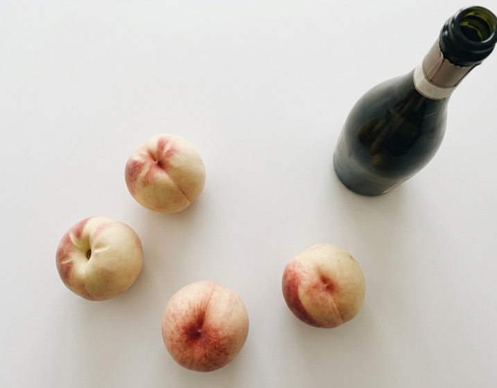 Cóctel Bellini. La bebida italiana con melocotón del verano