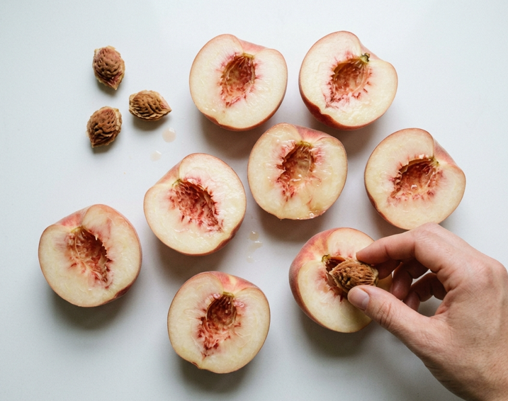 Cóctel Bellini. La bebida italiana con melocotón del verano