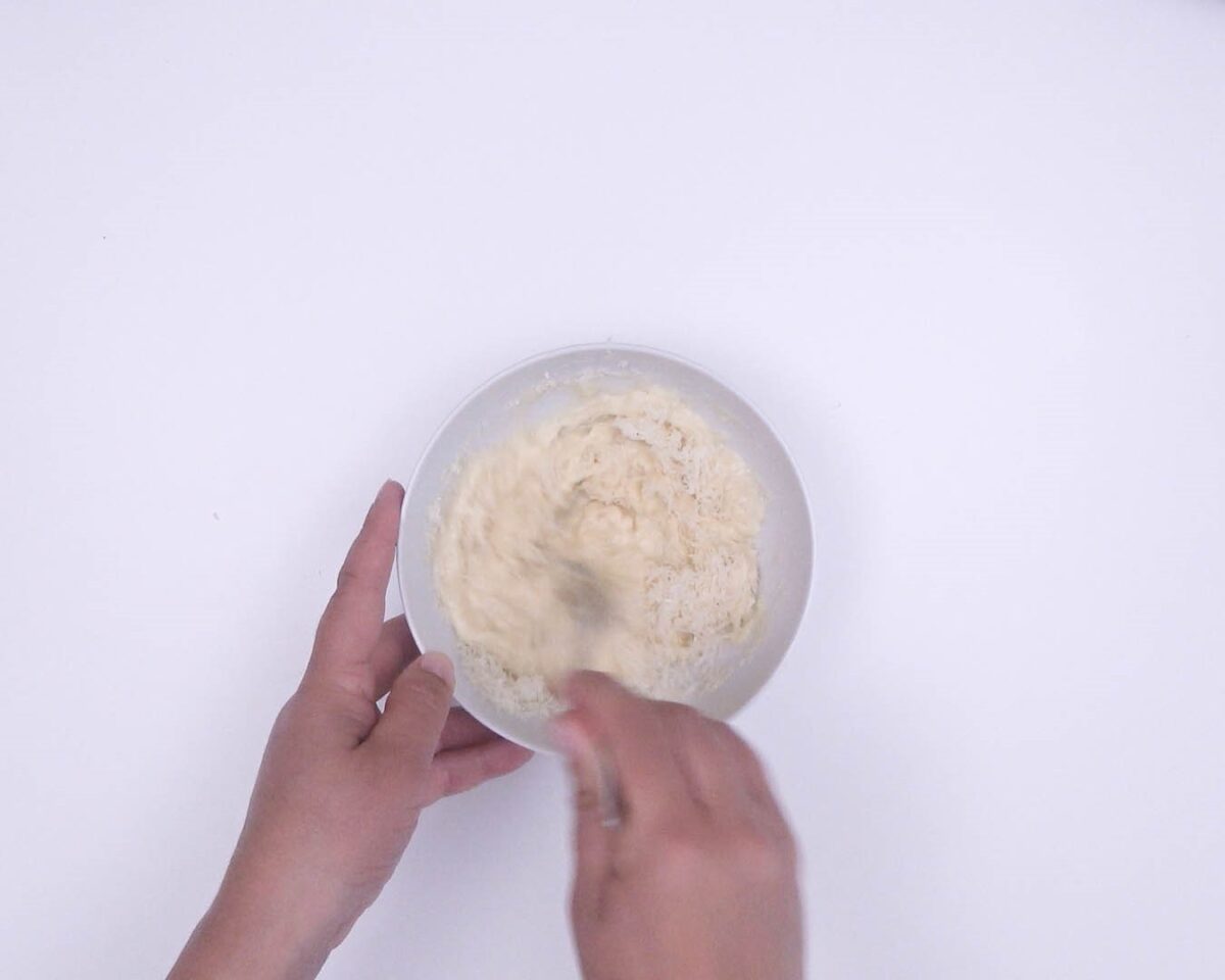 Espaguetis con queso y pimienta negra