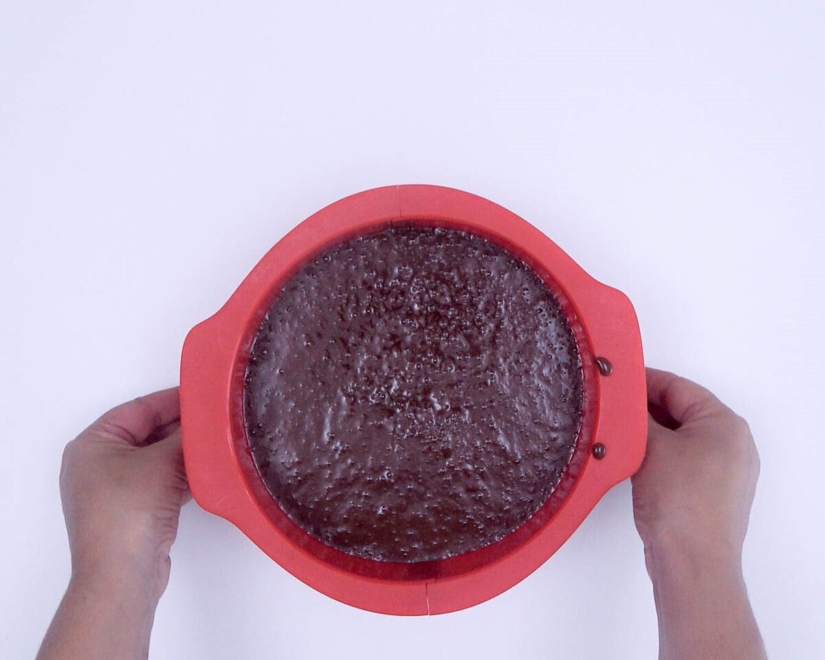 Bizcocho húmedo y esponjoso de chocolate. El bizcocho perfecto para los amantes del chocolate