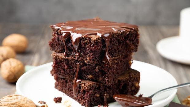 Cómo hacer el glaseado o cobertura de chocolate perfecto