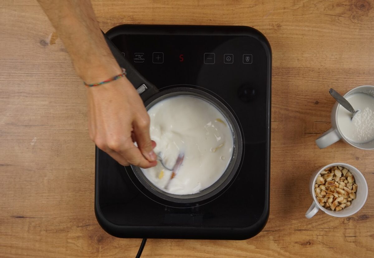 Manjar blanco o menjar blanc. Postre casero y fácil