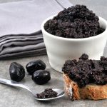 Tapenade o tapenada. Paté de aceitunas negras casero paso a paso