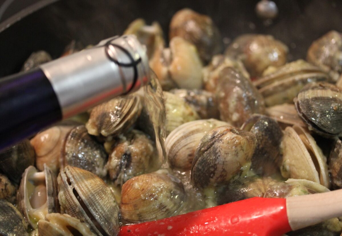 Almejas en salsa verde
