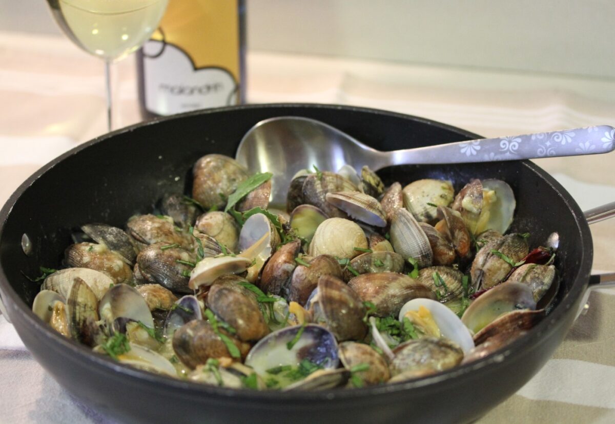 Almejas en salsa verde