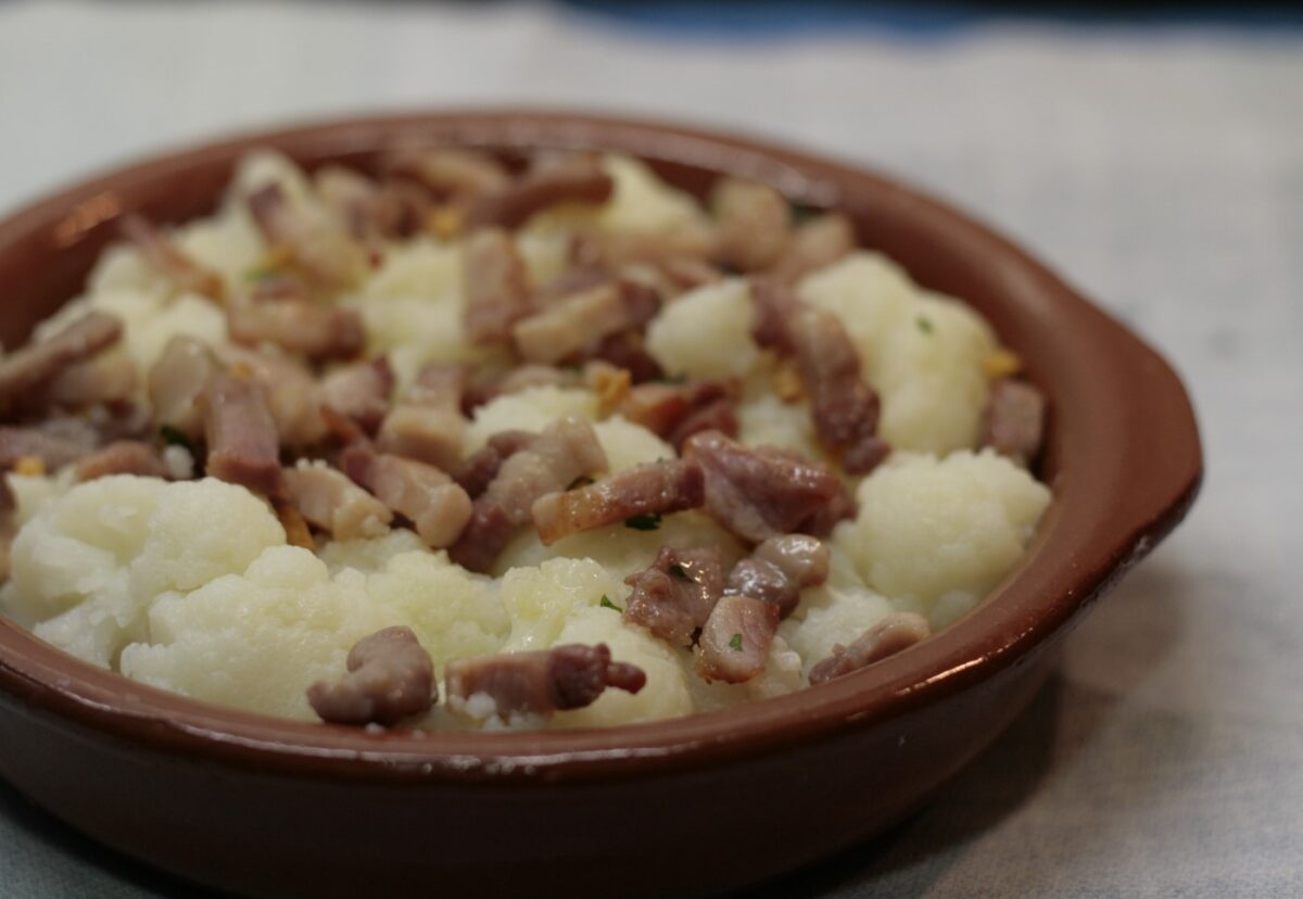 Coliflor gratinada al horno con bechamel