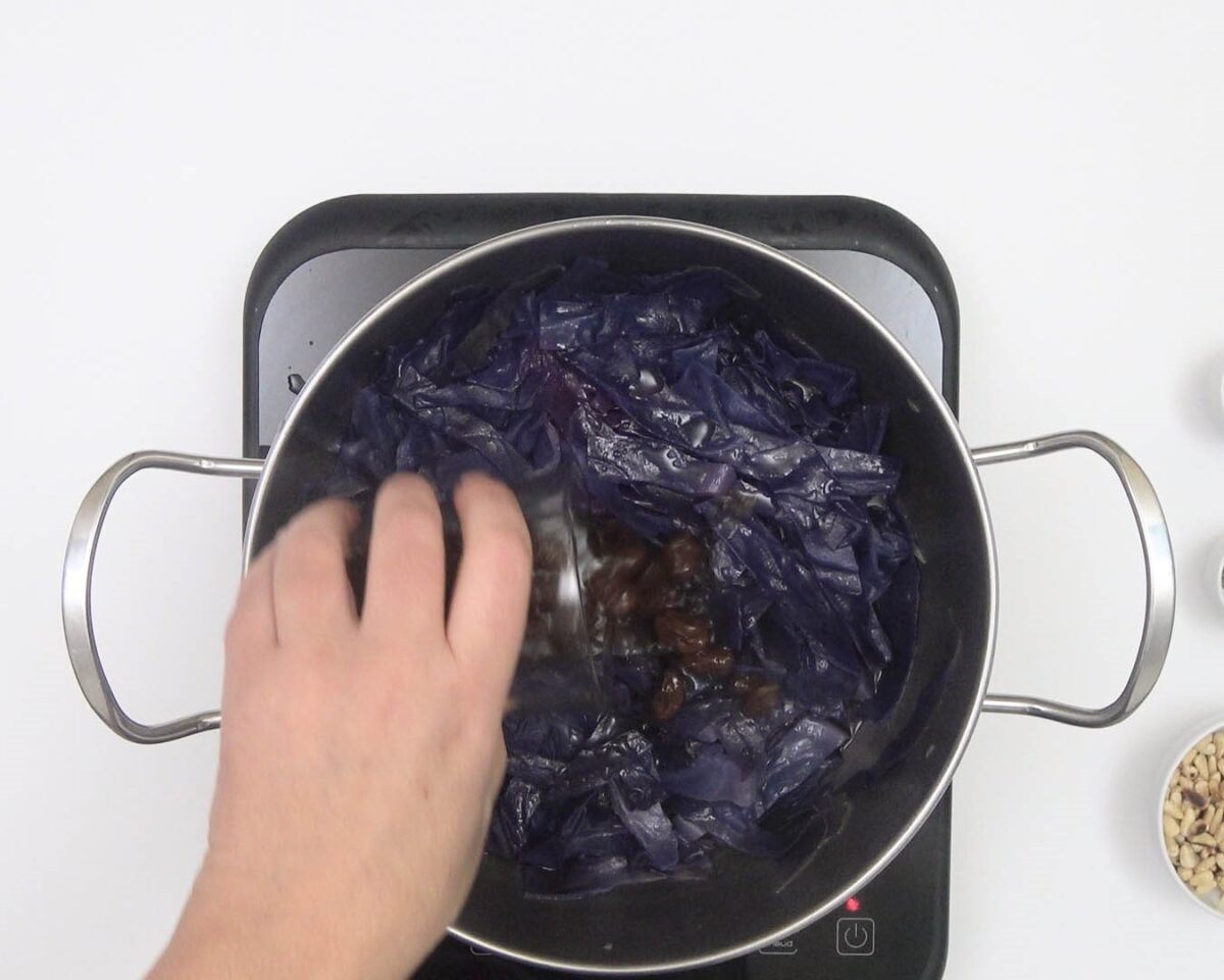Lombarda con piñones. Receta navideña ideal para comer sano en Navidad