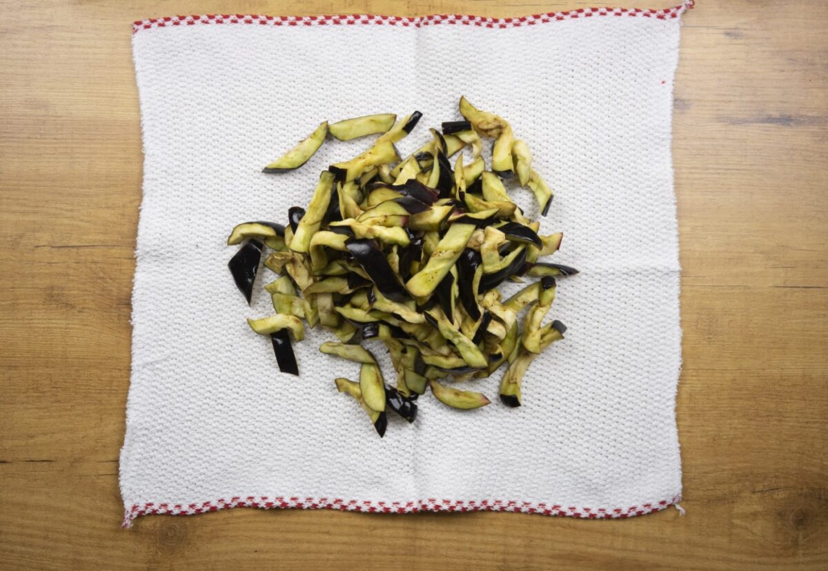 Berenjenas en escabeche. Melanzane sotto'olio