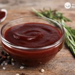 Cómo hacer una salsa barbacoa o BBQ casera perfecta para acompañar tus platos y asados