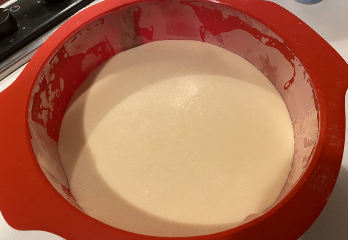 Cómo hacer tarta mousse de fruta sin horno. Postre de frutas de temporada