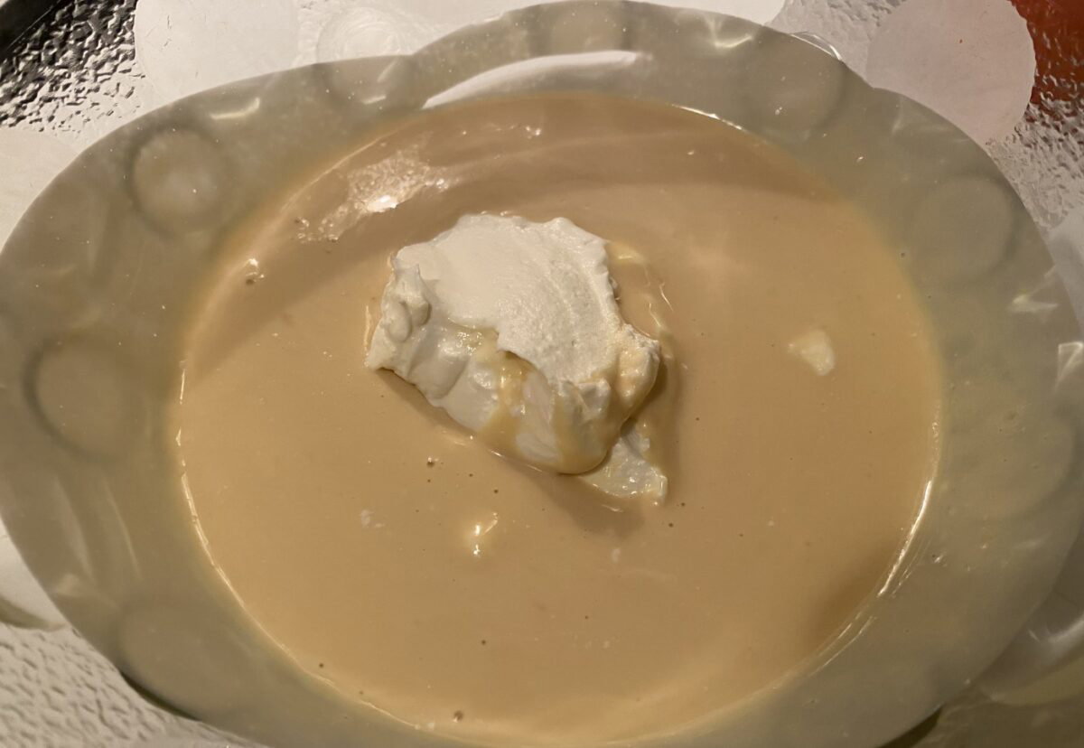 Cómo hacer tarta mousse de fruta sin horno. Postre de frutas de temporada