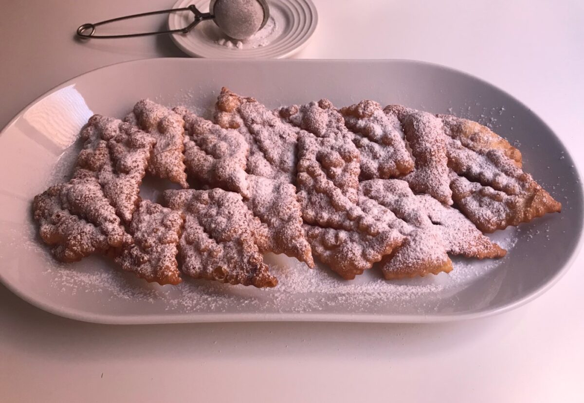 Cómo hacer galani italianos. Receta veneciana de Carnaval