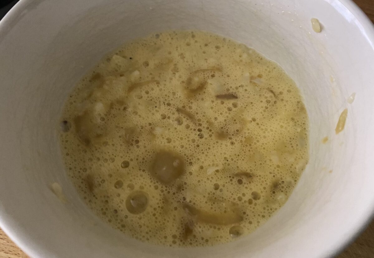 Tortilla de coliflor con cebolla. Una cena sabrosa y muy sana