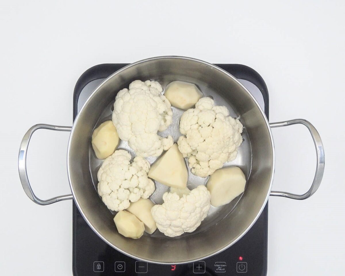 Bacalao con coliflor, patatas y refrito. Receta tradicional gallega