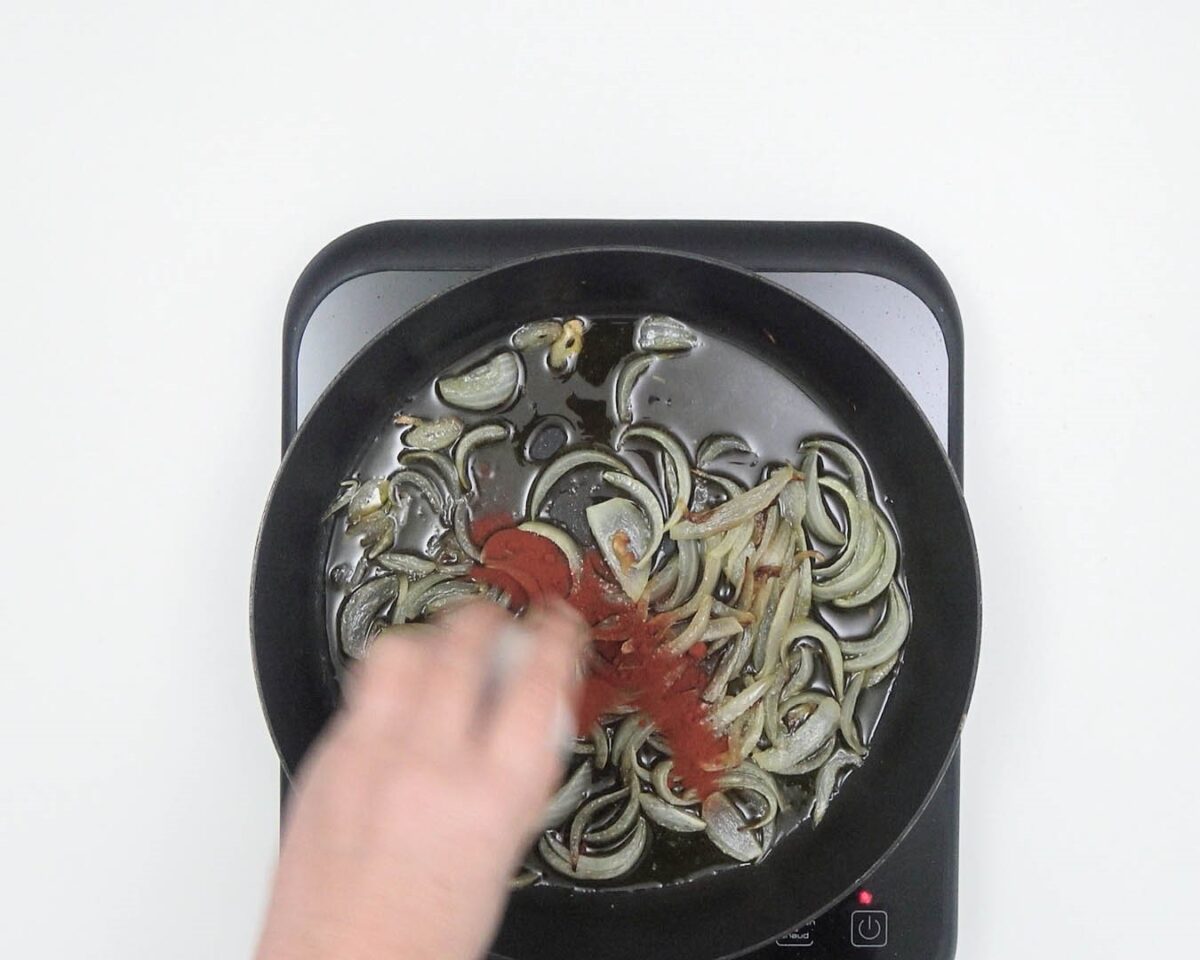 Bacalao con coliflor, patatas y refrito. Receta tradicional gallega