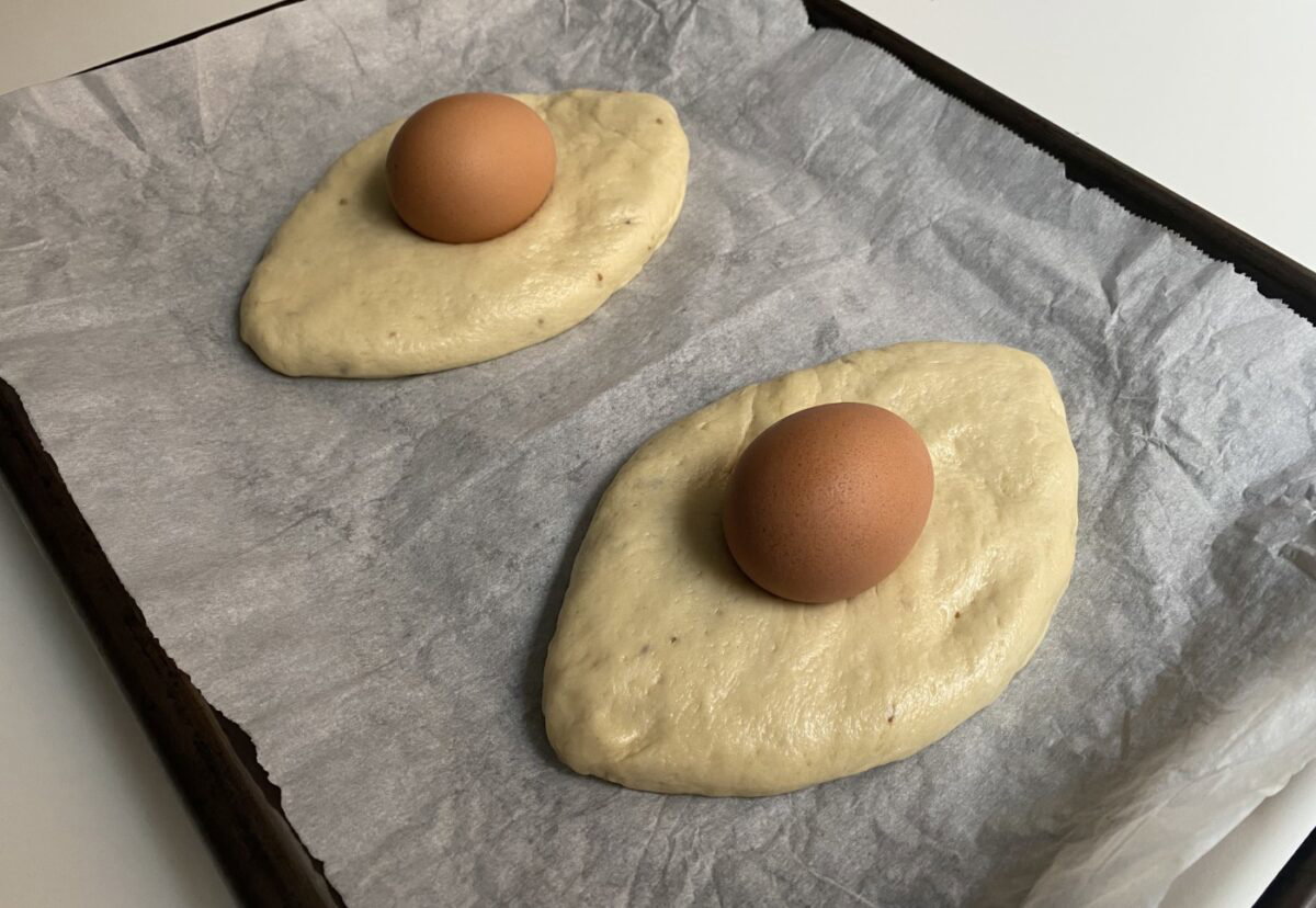 Hornazos de ochíos salados con pimentón. Receta tradicional de Semana Santa en Úbeda y Baeza