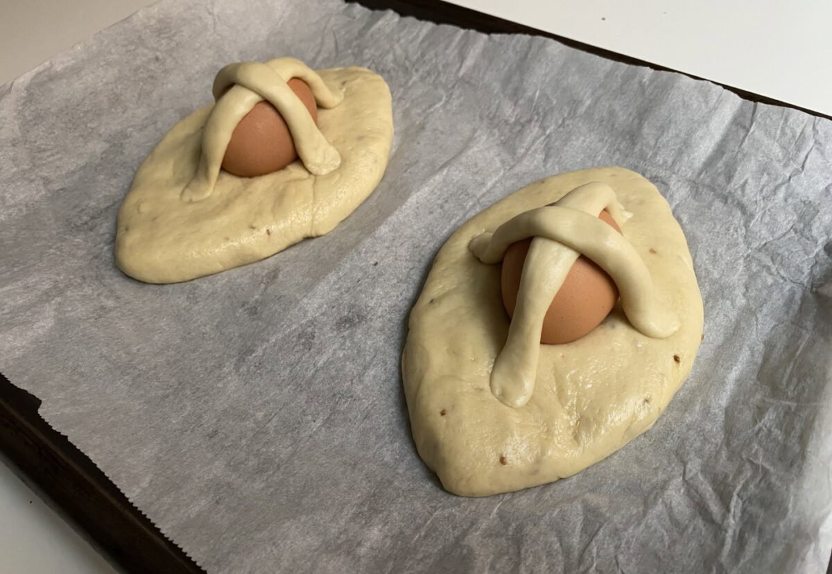 Hornazos de ochíos salados con pimentón. Receta tradicional de Semana Santa en Úbeda y Baeza