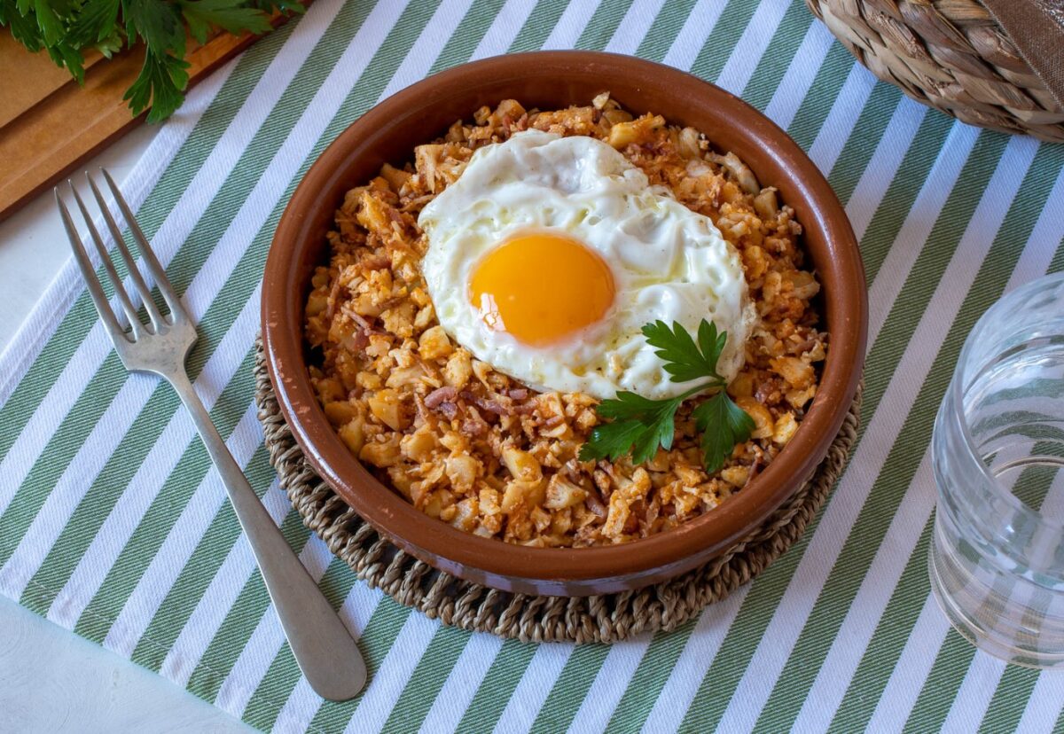 Migas de coliflor. Receta de unas migas deliciosas y más saludables con coliflor