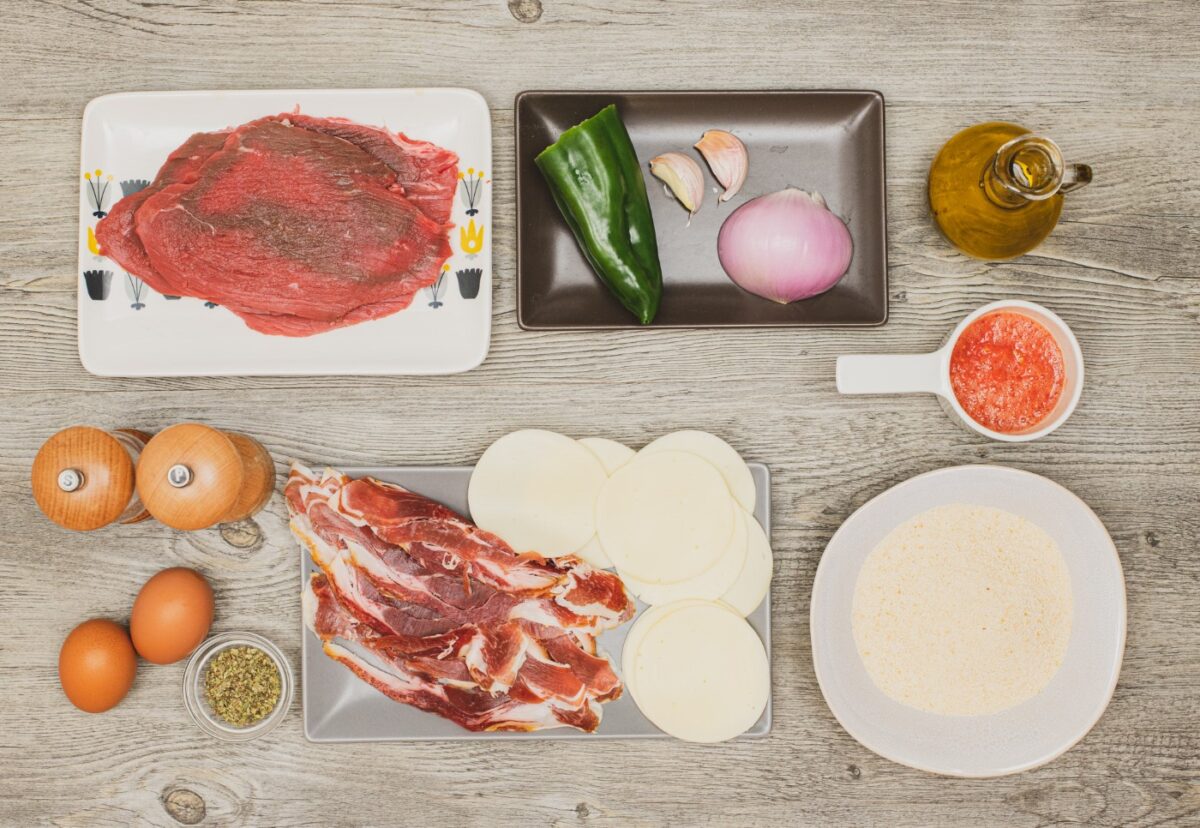 Milanesas de ternera a la napolitana. Receta argentina paso a paso
