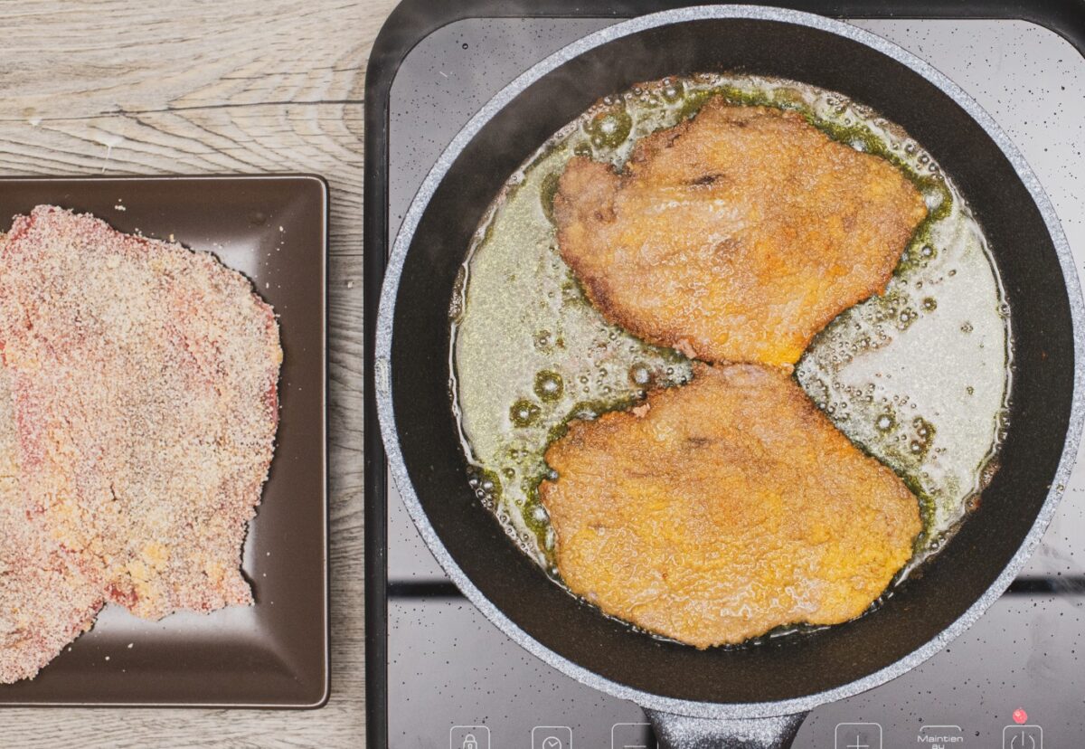 Milanesas de ternera a la napolitana. Receta argentina paso a paso