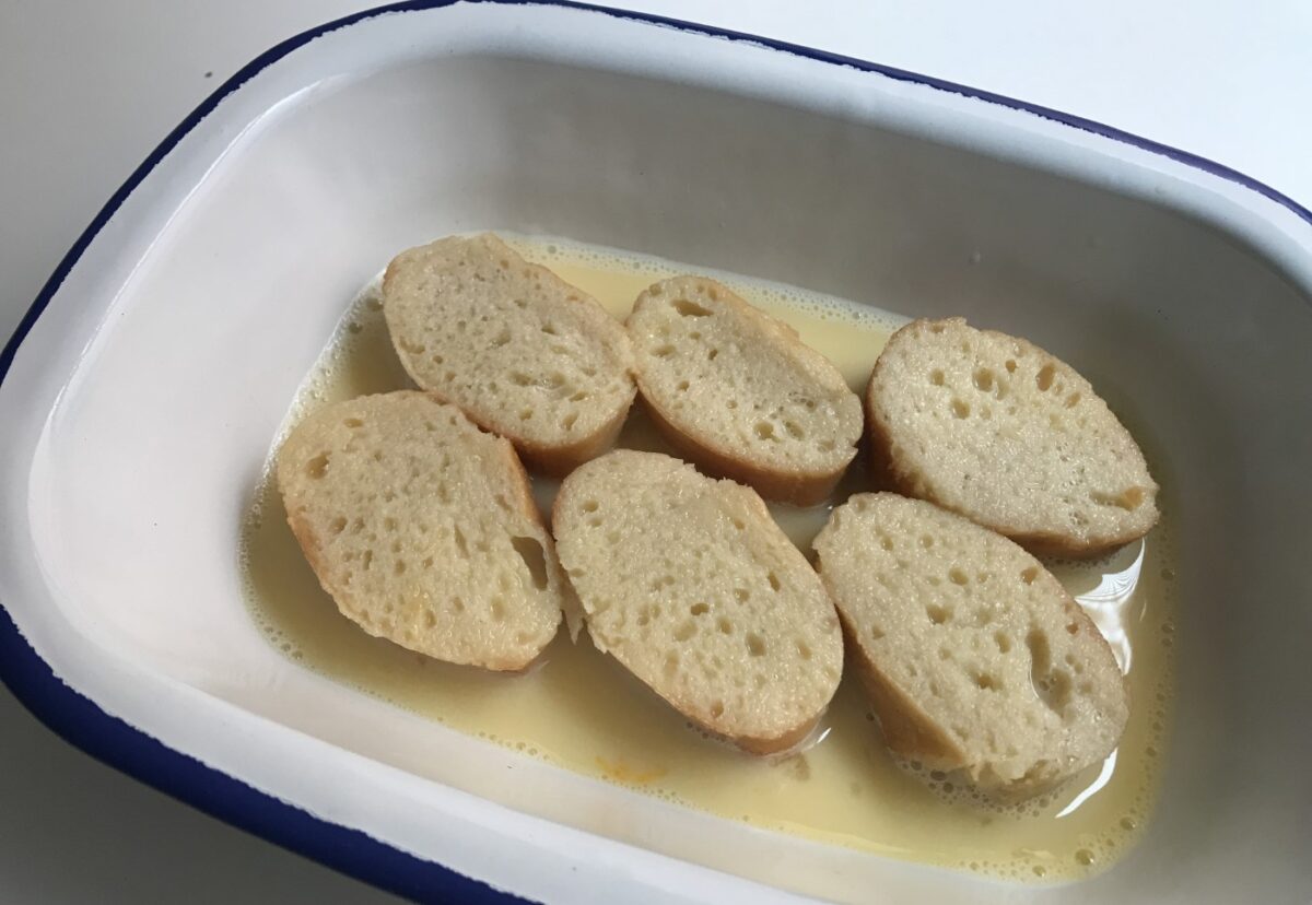 Cómo hacer torrijas en el microondas, receta exprés