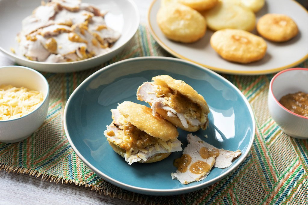 Arepas rumberas o arepas rellenas de pernil