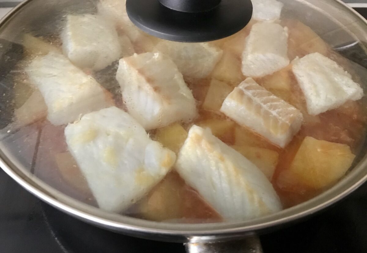 Patatas con bacalao, receta de la abuela