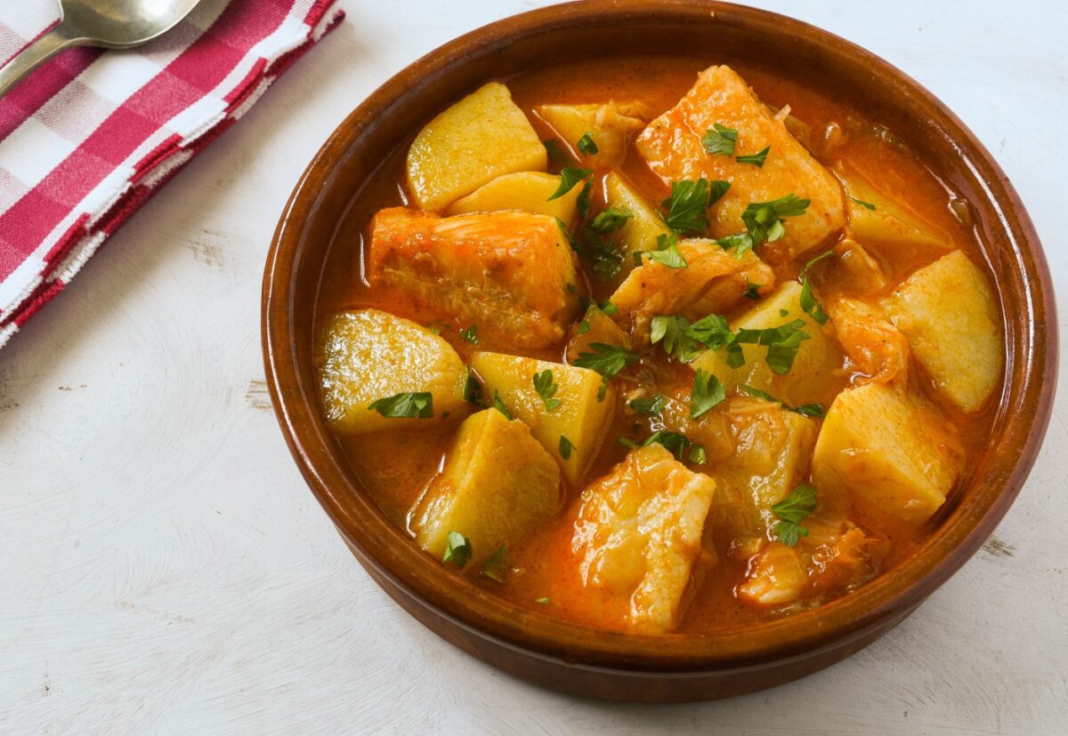 Patatas con bacalao, receta de la abuela