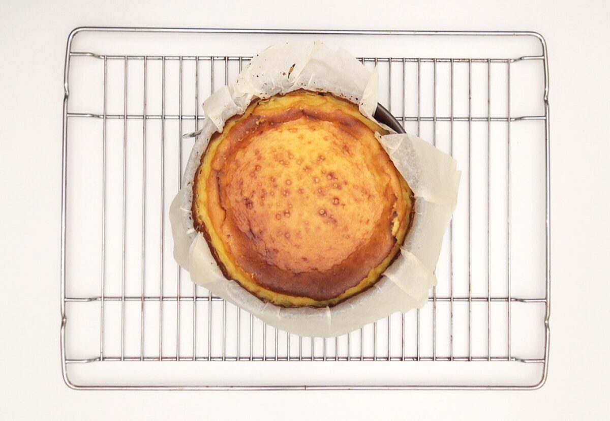 Basque cheesecake o tarta de queso vasca