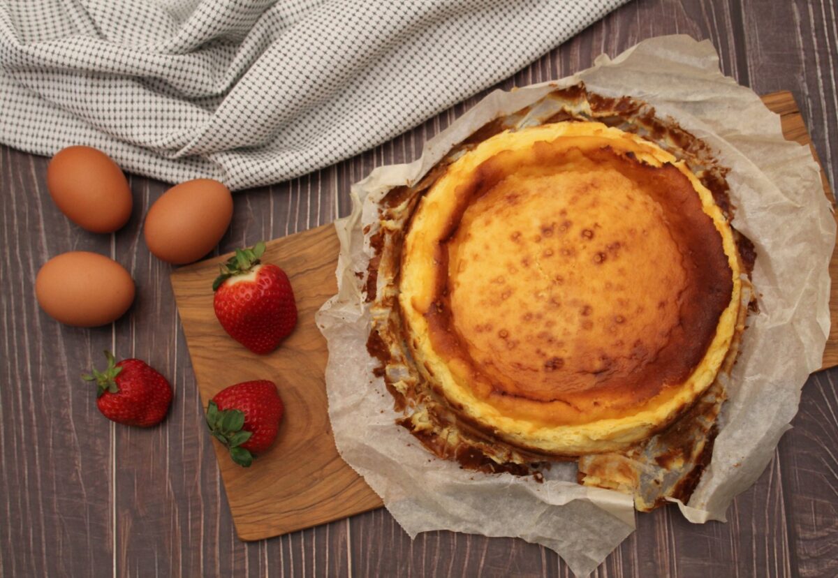 Basque cheesecake o tarta de queso vasca