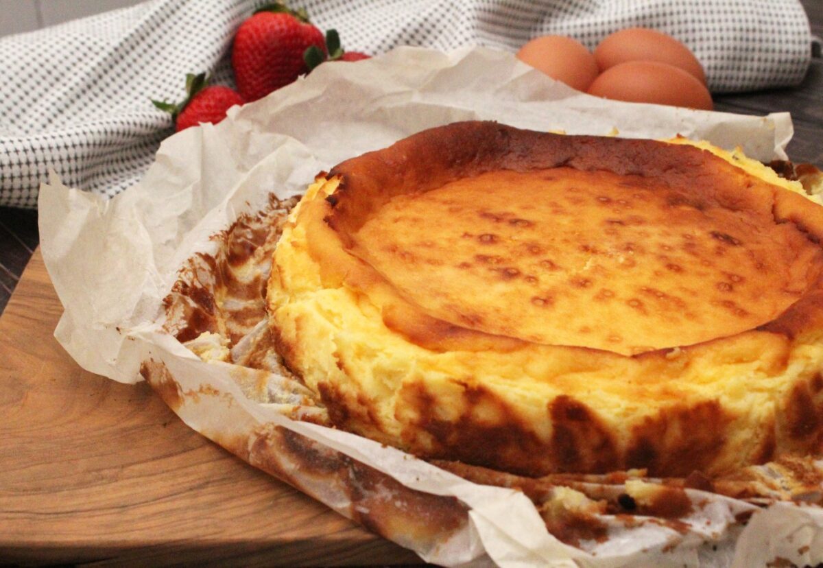 Basque cheesecake o tarta de queso vasca