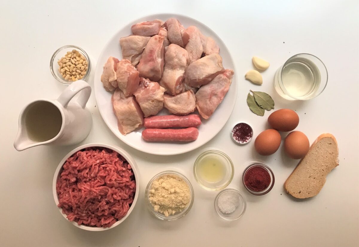 Guiso de pollo con pelotas de carne. Receta murciana paso a paso