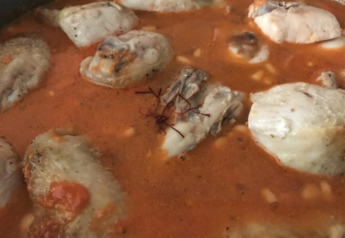 Guiso de pollo con pelotas de carne. Receta murciana paso a paso