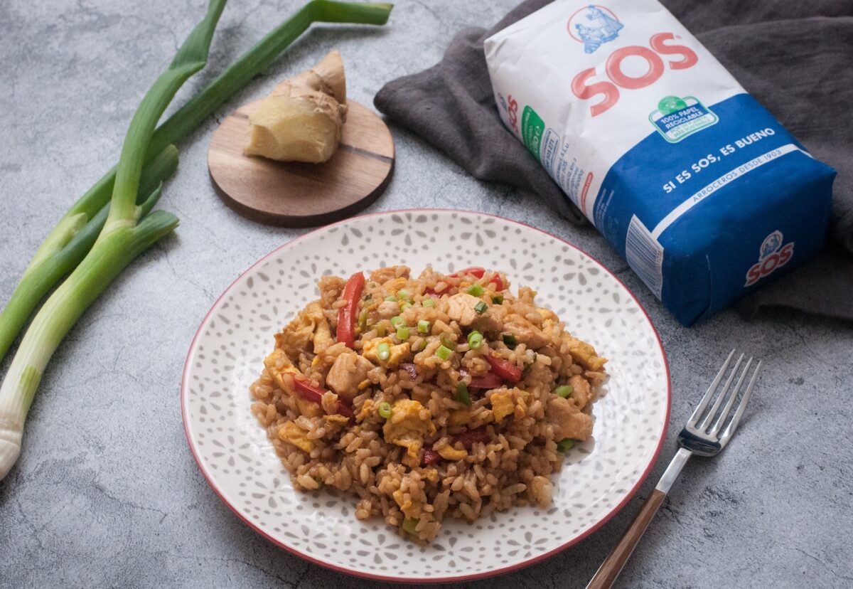 Cómo hacer arroz chaufa. Receta peruana fácil y sabrosa