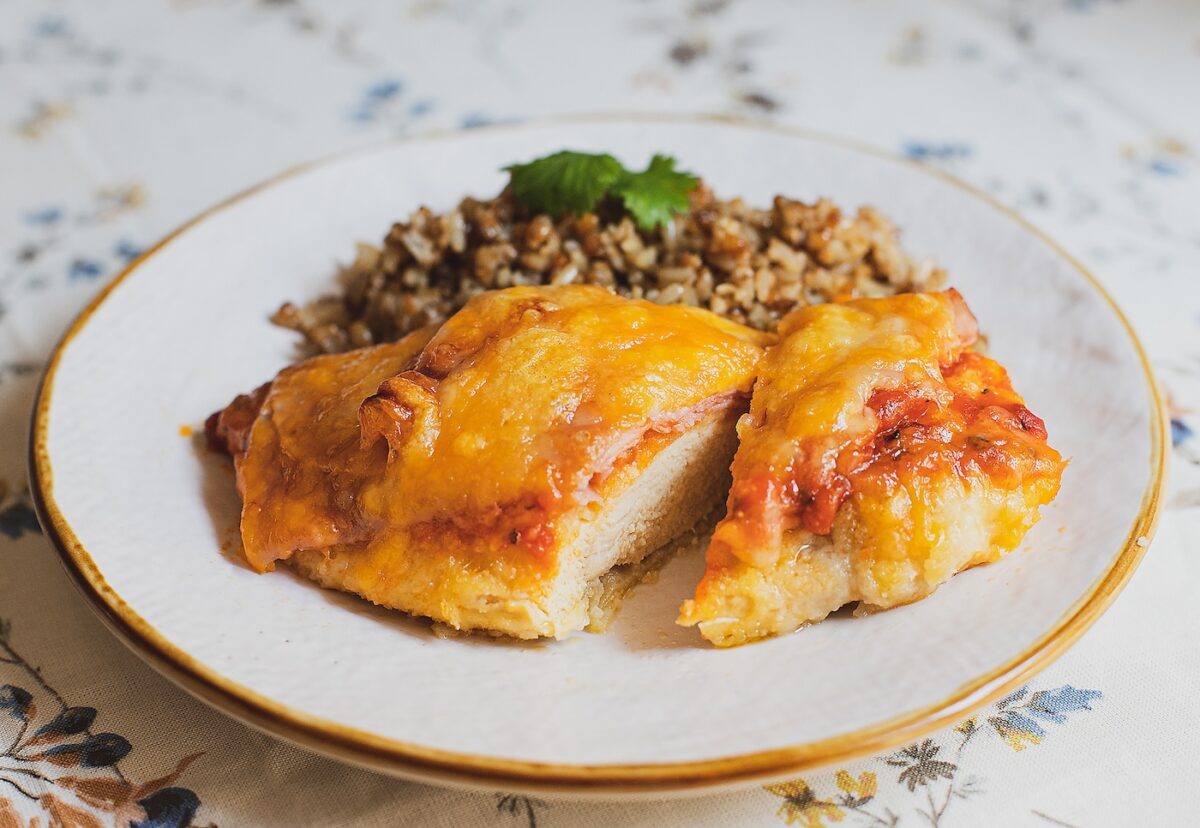 Milanesas de pollo a la napolitana