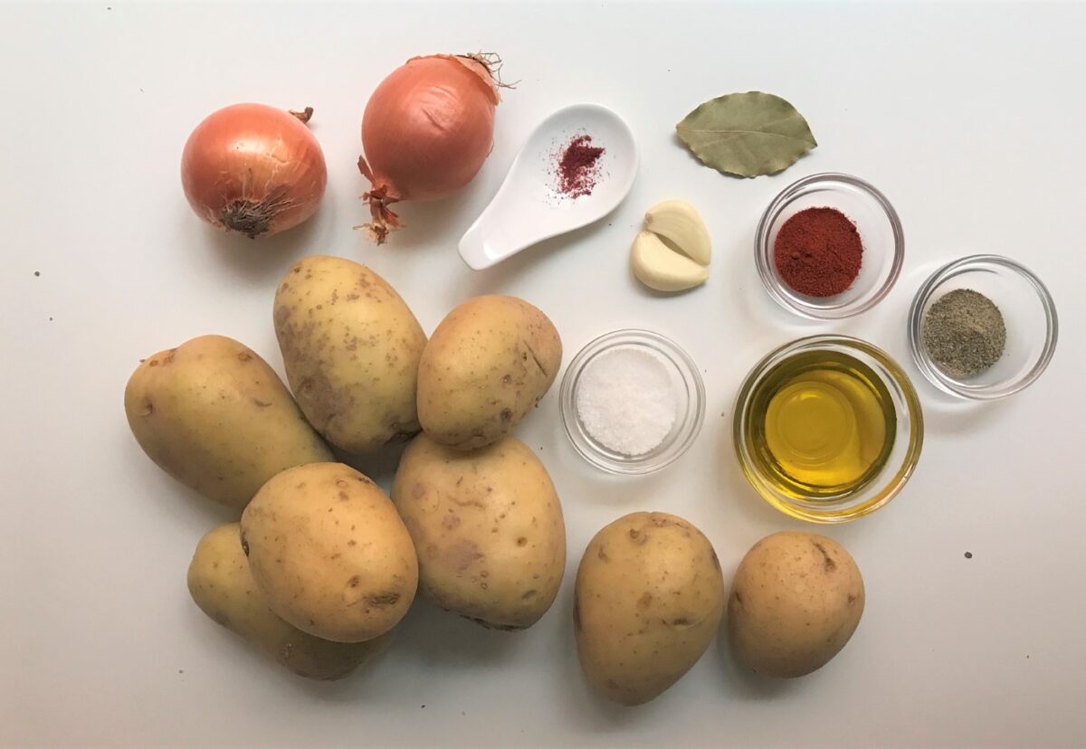 Patatas guisadas o viudas, la receta de cuchara más barata