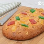 Coca de San Juan con frutas escarchadas