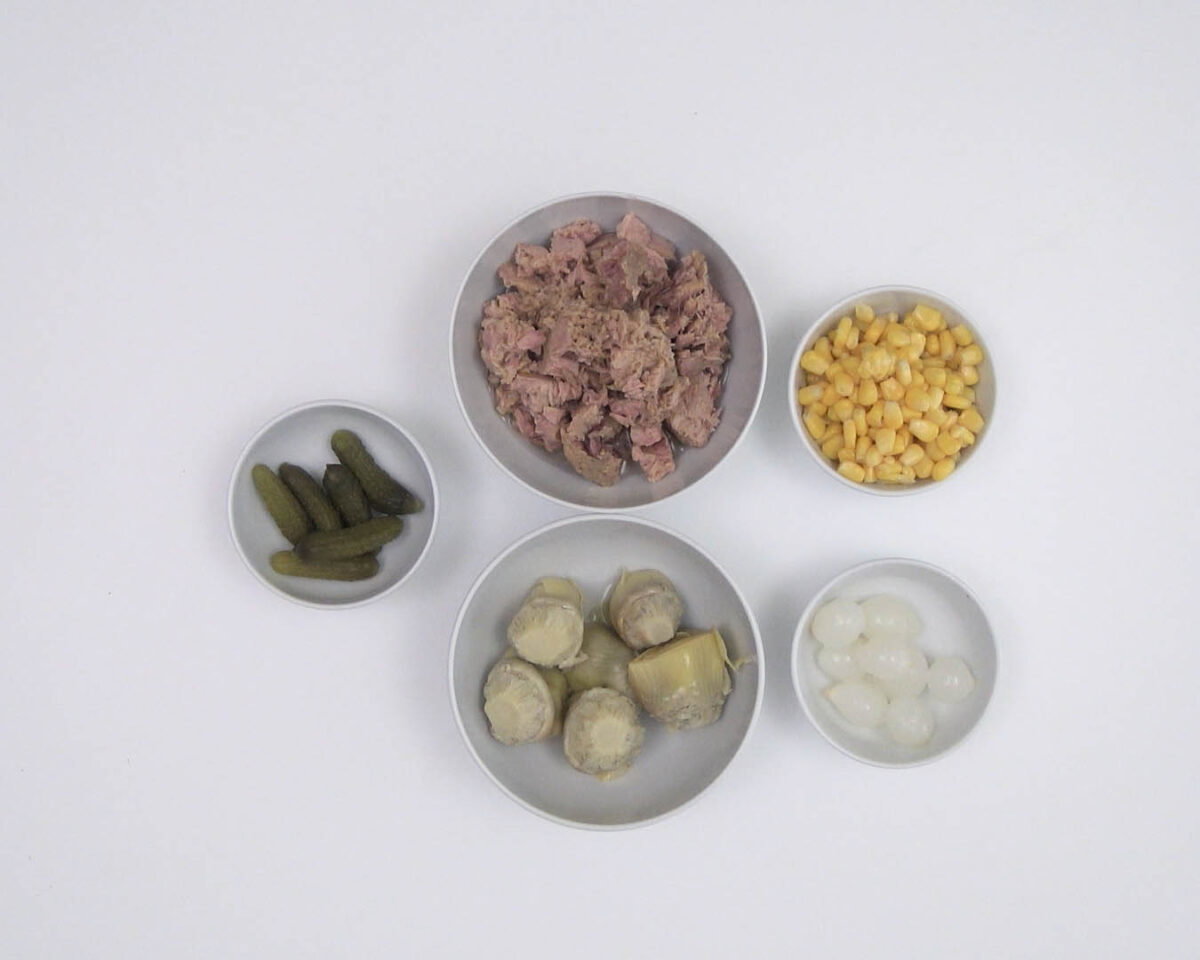 Cómo hacer una ensalada de arroz y atún. Receta fácil perfecta para el verano
